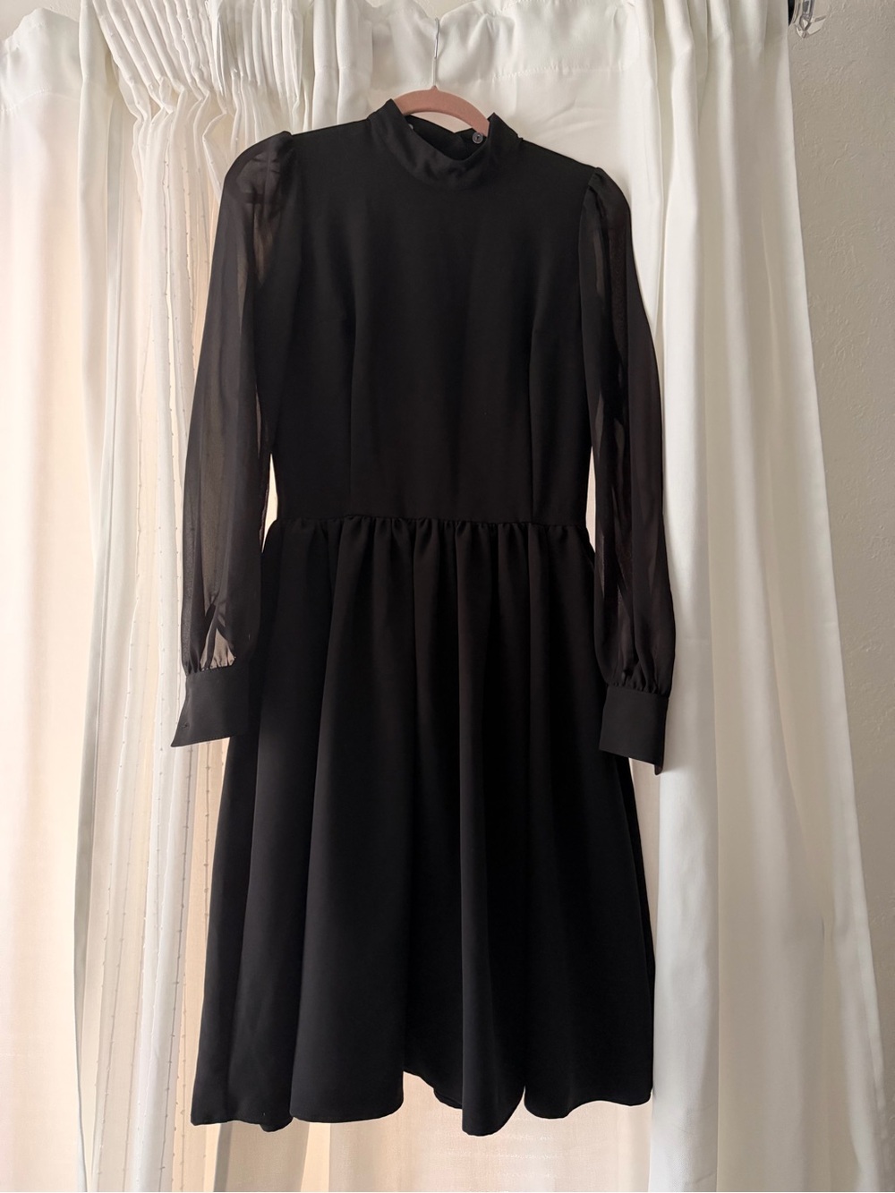 Deandri, Nosferatu dress - Picture 2 of 3